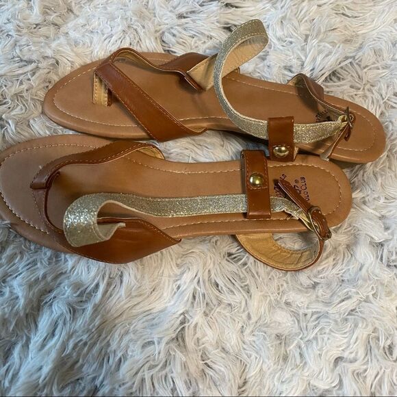 Beverly Hills Polo Club, Gold and brown sandals - Picture 2 of 7